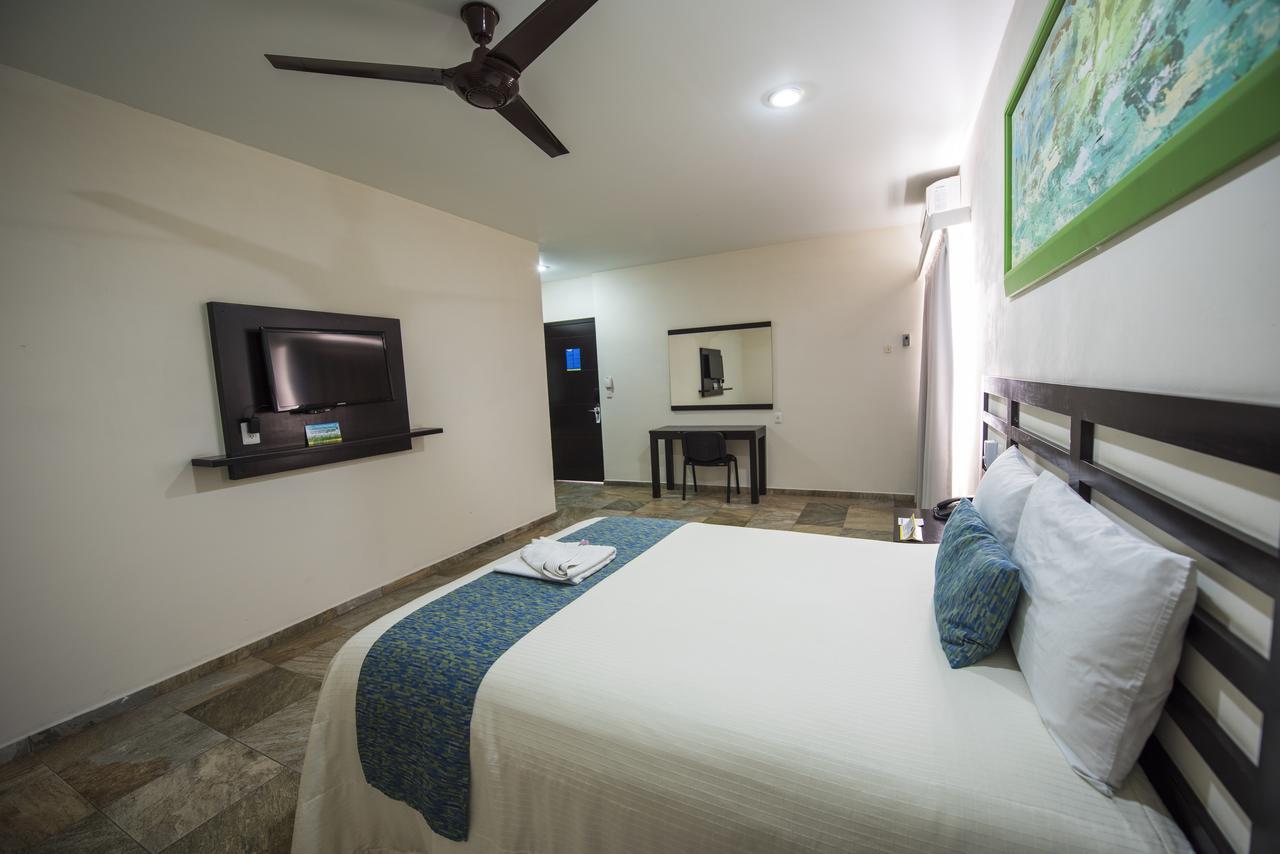 Hotel Andiroba Palace Tuxtla Gutiérrez エクステリア 写真